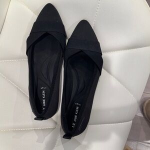 NWOT - Anne Klein iflex 1 Black Pointed Flats - size 7.5